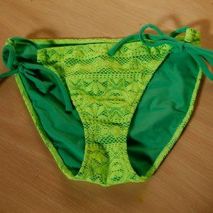 Victoria's Secret bikini bottoms Small lace green
